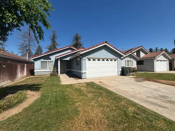 $1,995 | 5754 West Tenaya Avenue, Fresno, CA 93722