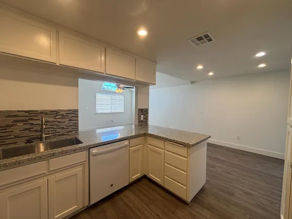 $1,995 | 5754 West Tenaya Avenue, Fresno, CA 93722