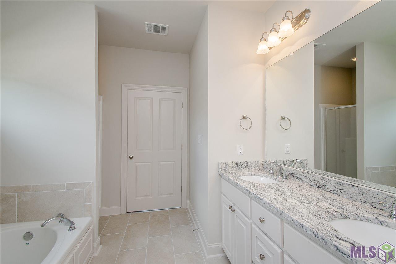 11542 Cottagecreek Road Baton Rouge, LA 70816 - Photo 12 of 34
