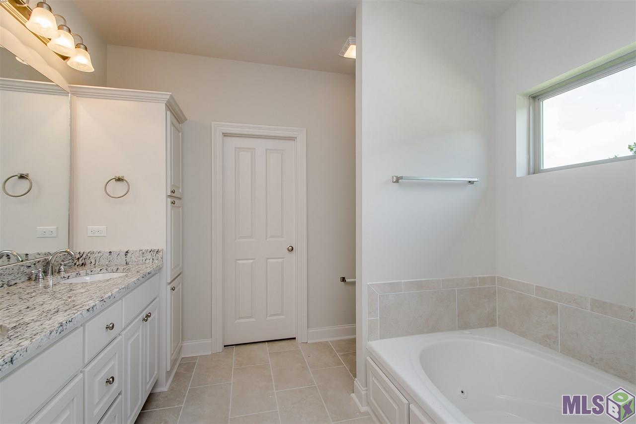 11542 Cottagecreek Road Baton Rouge, LA 70816 - Photo 14 of 34
