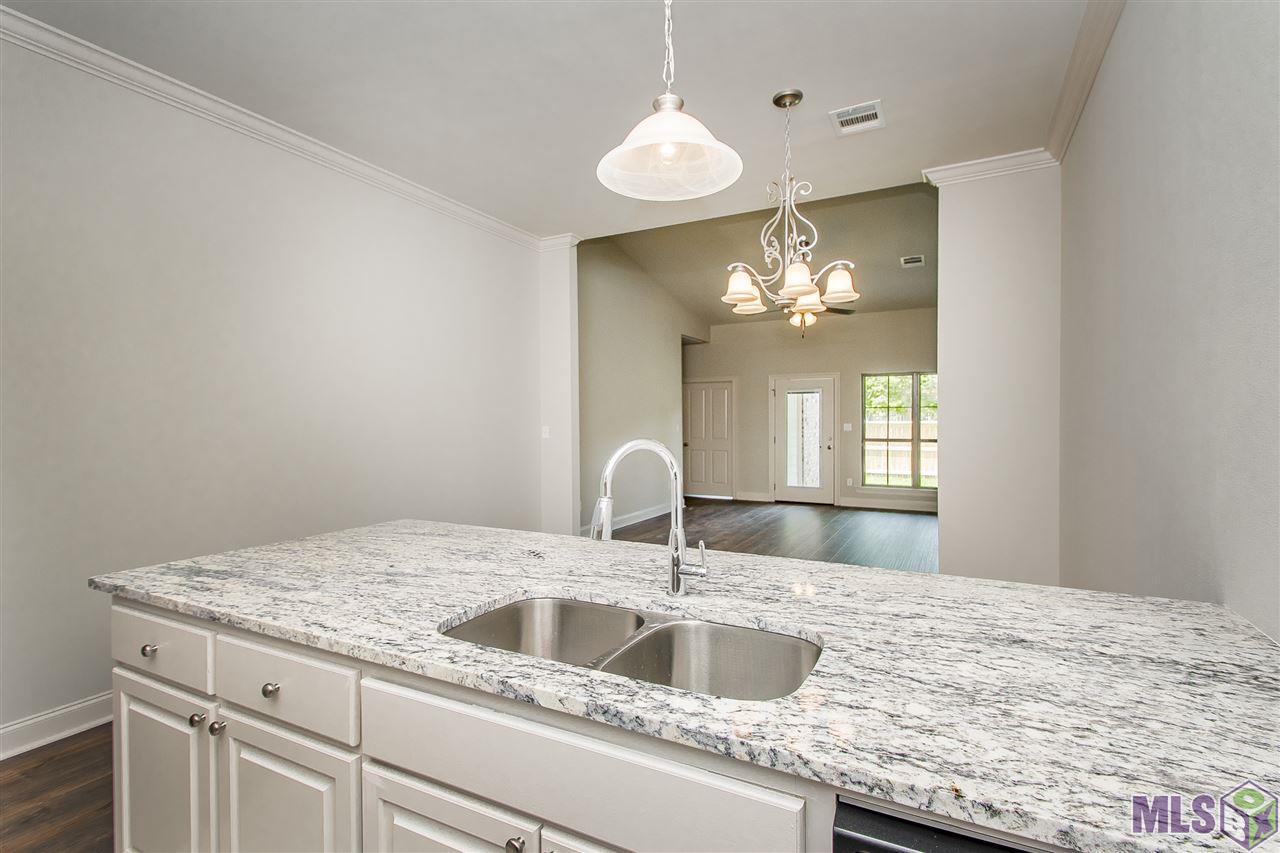 11542 Cottagecreek Road Baton Rouge, LA 70816 - Photo 9 of 34