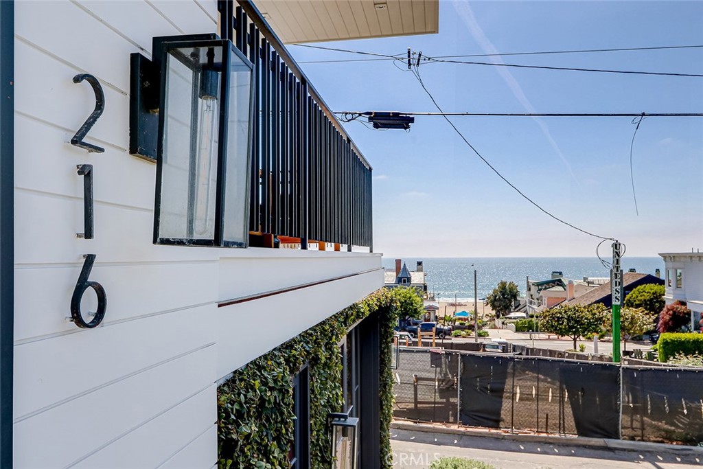 216 4th Street Manhattan Beach, CA 90266 - Photo 2 of 43