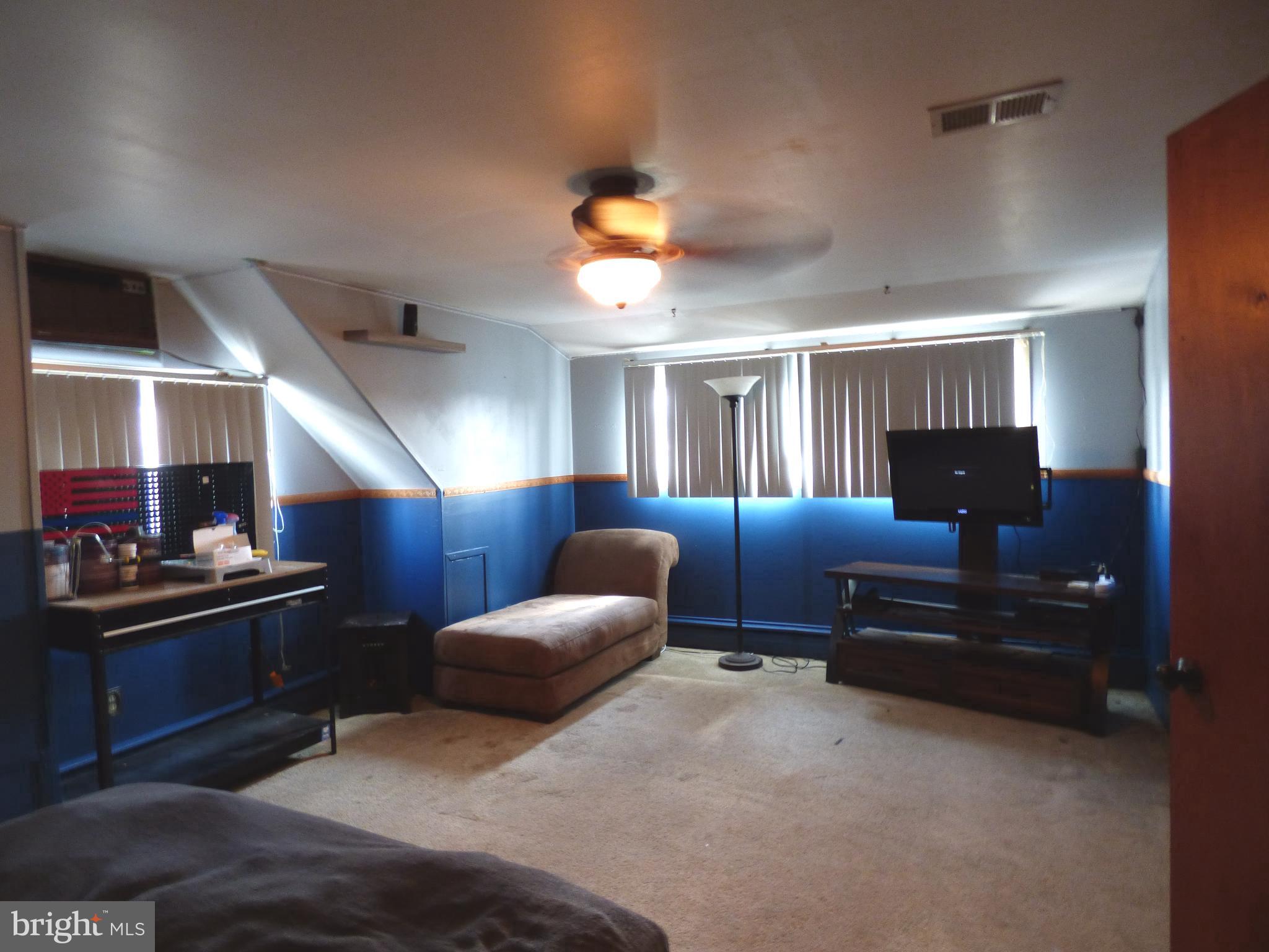 22 Hawk Road Levittown, PA 19056 - Photo 18 of 28 2nd Floor Bedroom