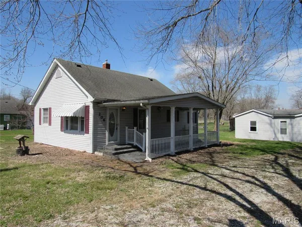 $109,900 | 206 Fisher, Sawyerville, IL 62085