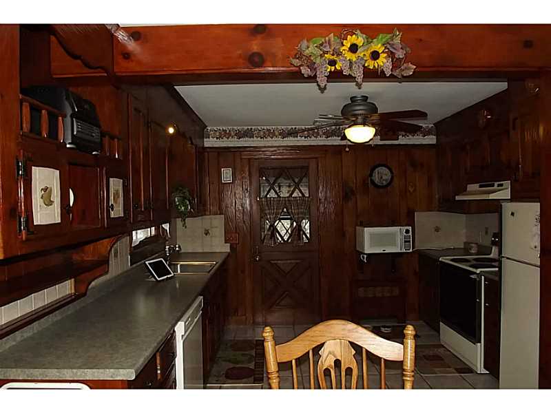 290 West Greenville Road Scituate, RI 02857 - Photo 4 of 25 Kitchen.