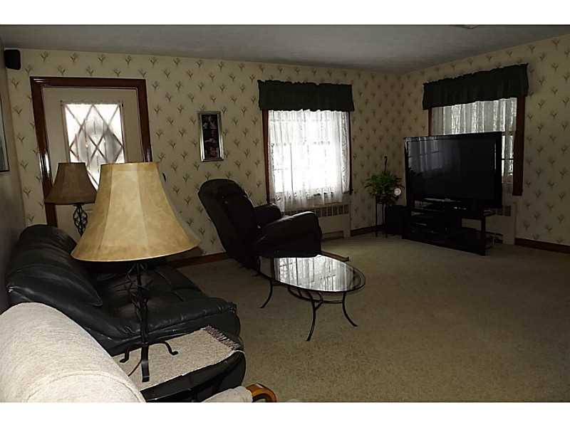 290 West Greenville Road Scituate, RI 02857 - Photo 6 of 25 Living Room.
