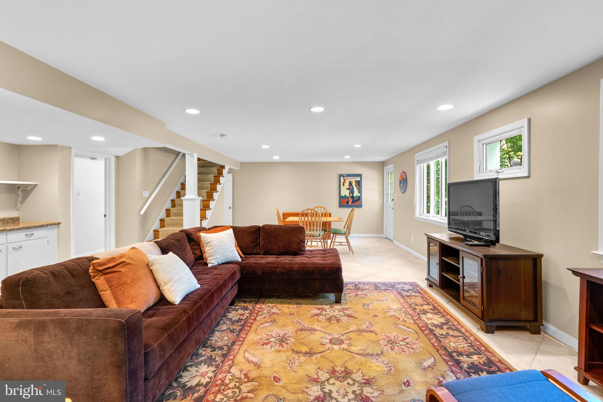 9300 Harvey Road Silver Spring, MD 20910 - Photo 42 of 55