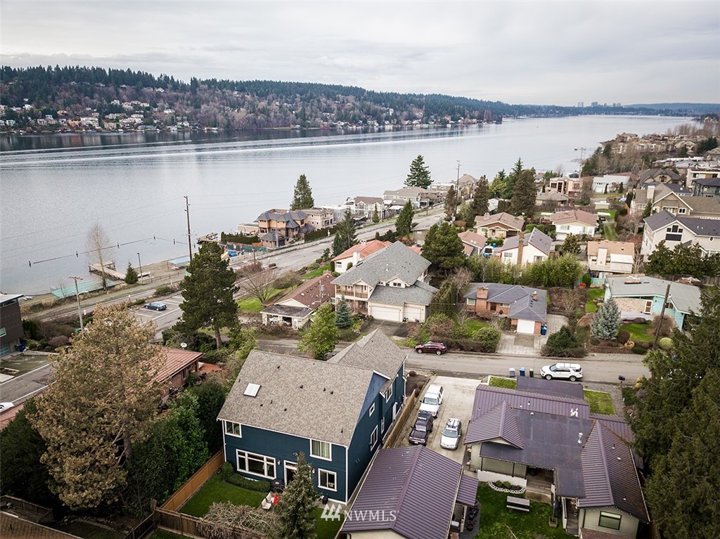 907 North 35th Street Renton, WA 98056 - Photo 2 of 37 an aerial view of a city with houses