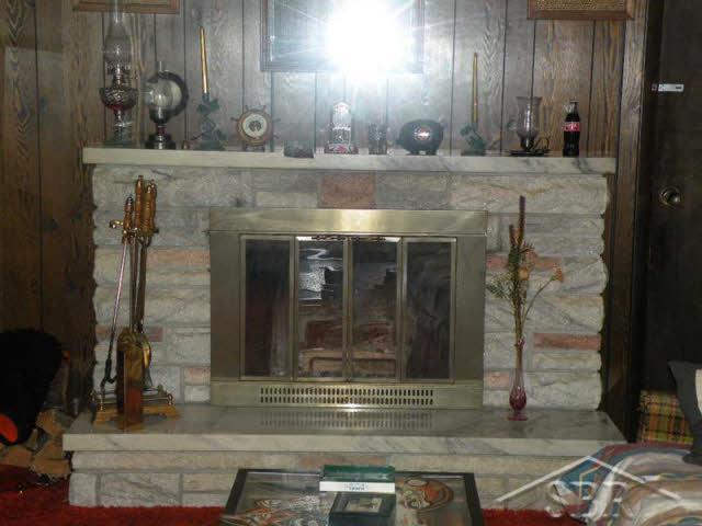 4799 Cherokee Road Saginaw, MI 48604 - Photo 6 of 10 20091481-5.JPG