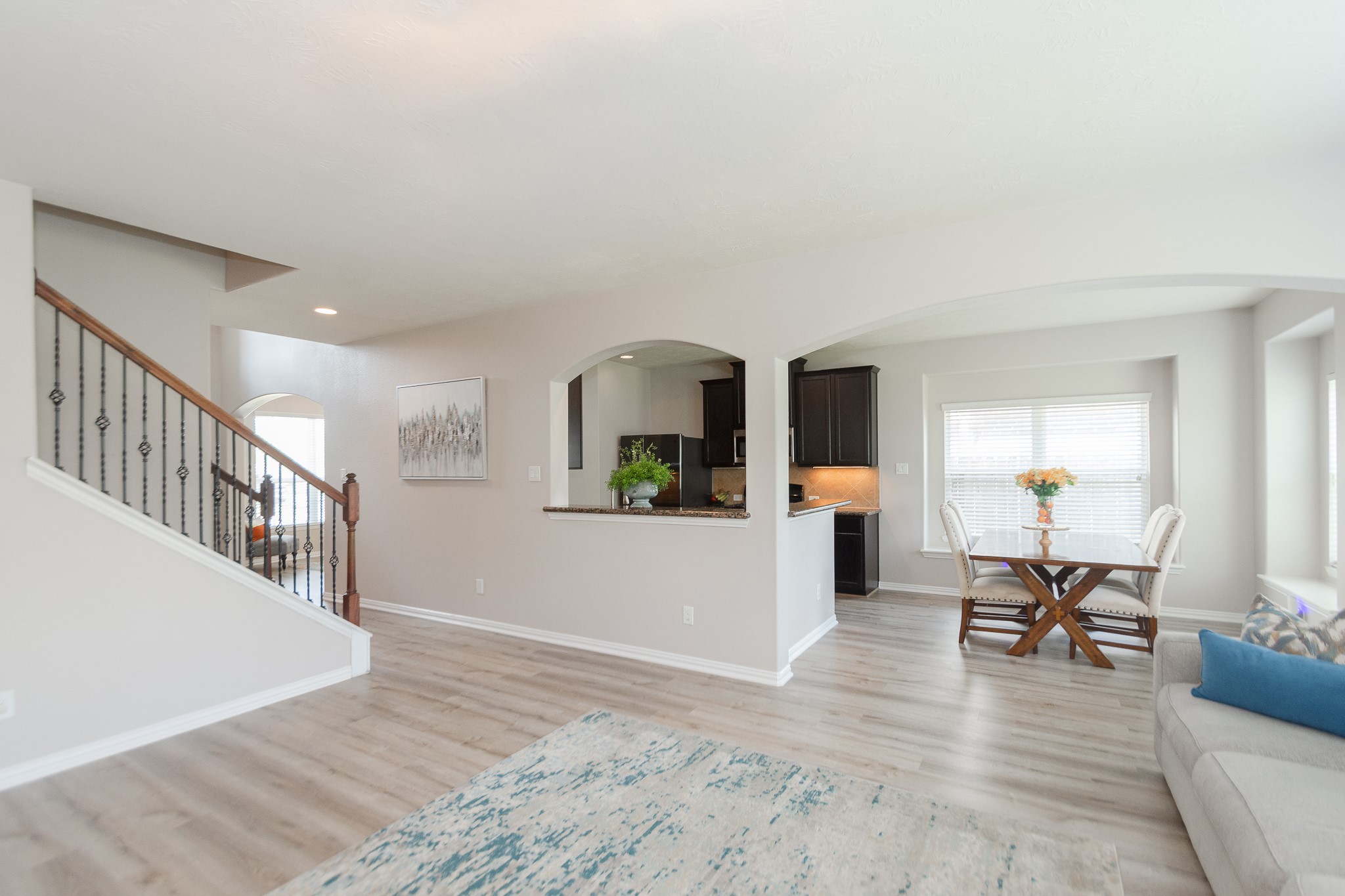 4907 Applewood Crest Lane Rosharon, TX 77583 - Photo 5 of 36 a living room with furniture and a window