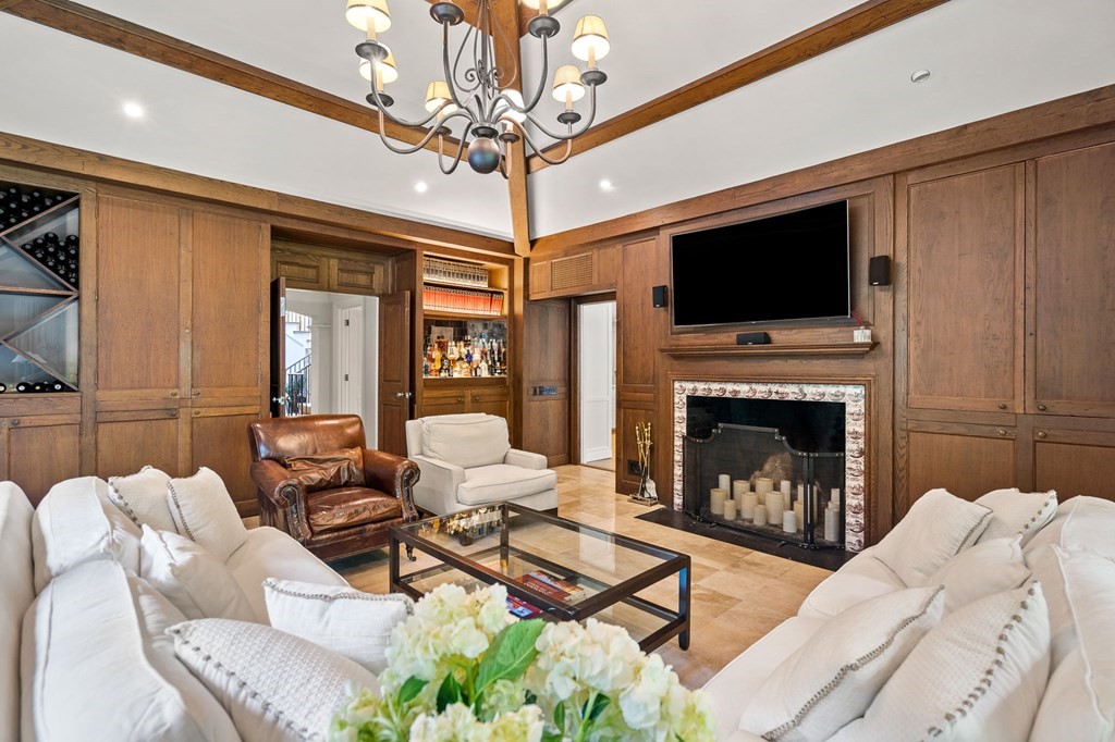24 Green Hill Road Brookline, MA 02445 - Photo 11 of 25 Gallery Image 11