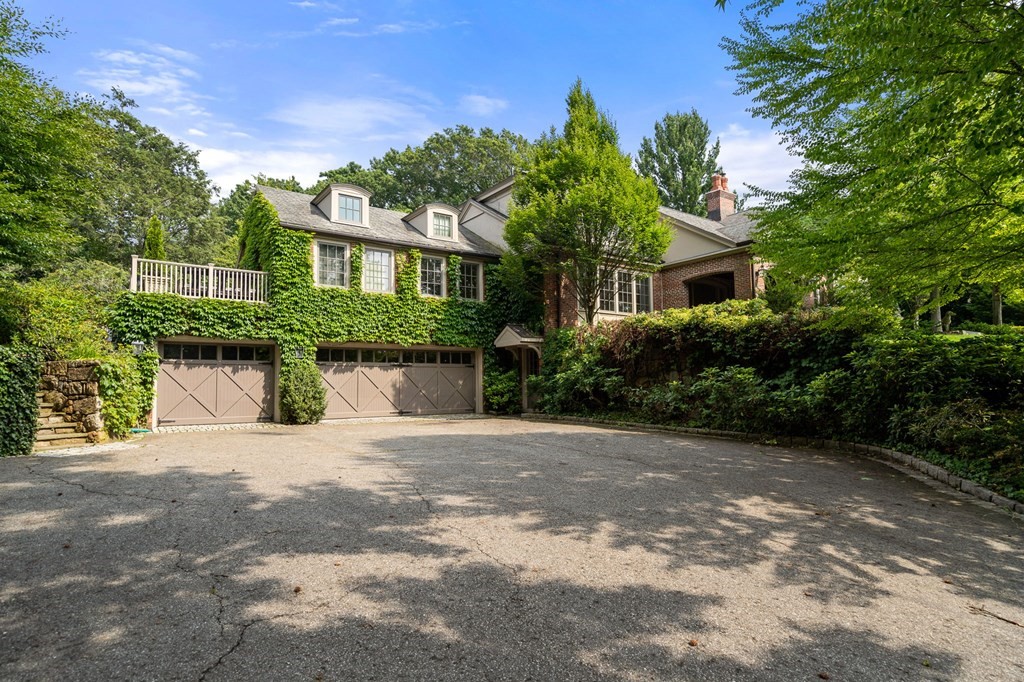 24 Green Hill Road Brookline, MA 02445 - Photo 7 of 25 Gallery Image 7