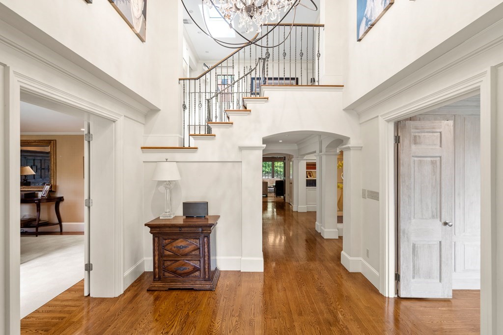 24 Green Hill Road Brookline, MA 02445 - Photo 8 of 25 Gallery Image 8