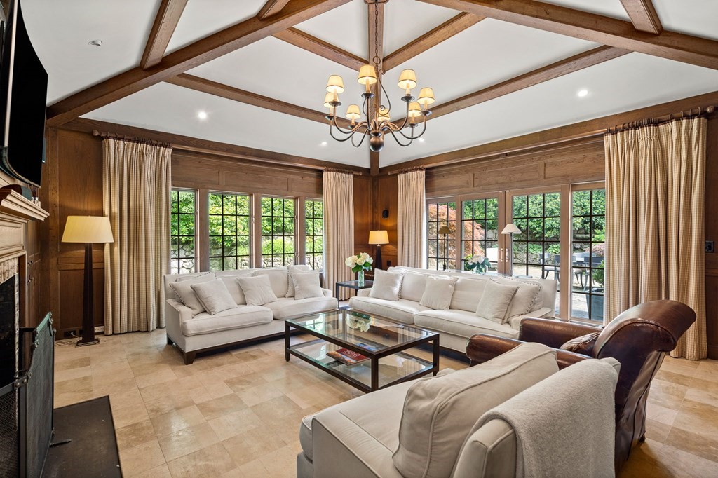 24 Green Hill Road Brookline, MA 02445 - Photo 10 of 25 Gallery Image 10