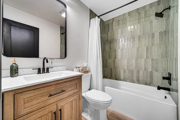 $525,000 | 38-1 North 600 West, Valparaiso, IN 46385