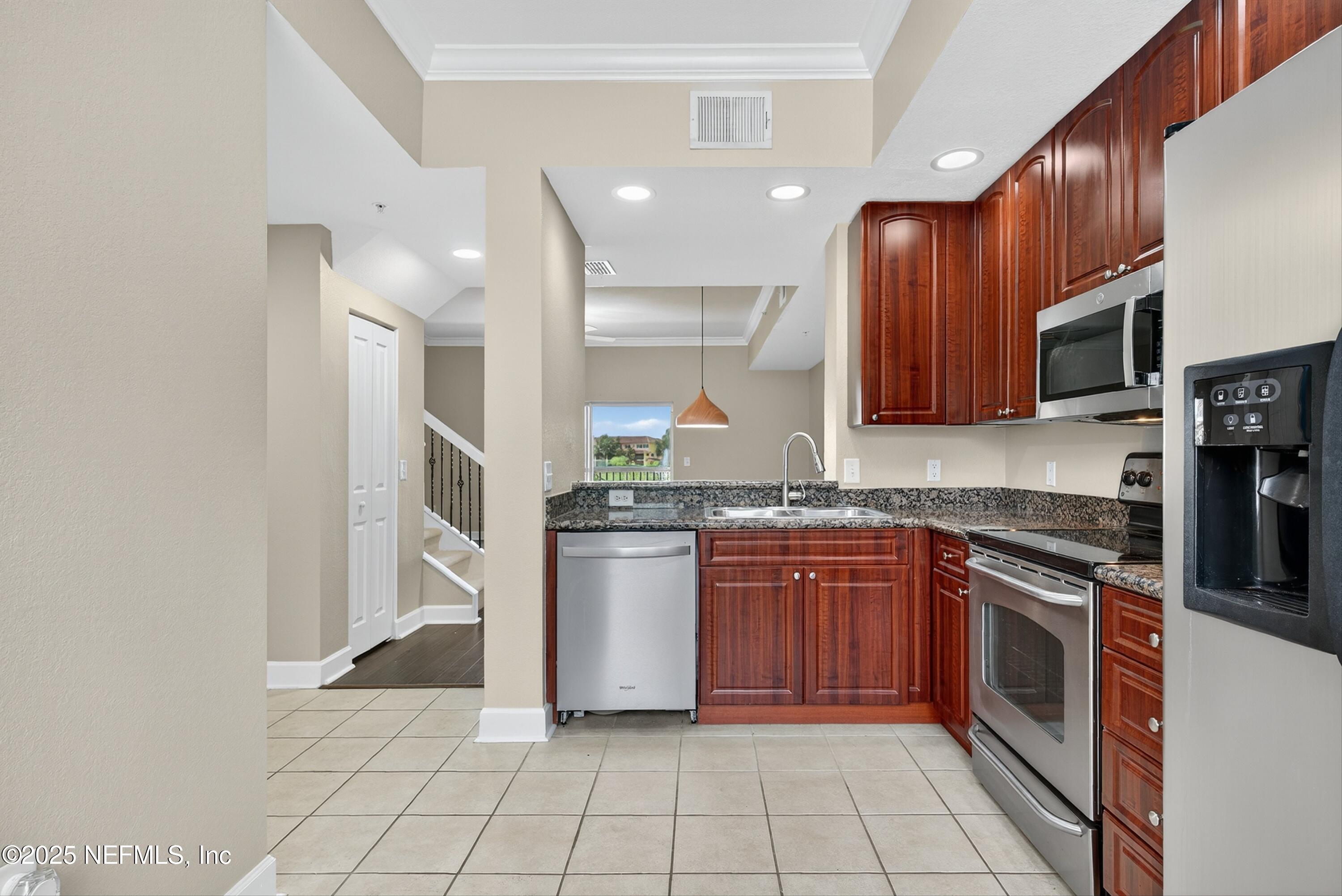 9745 Touchton Road, Unit 1625 Jacksonville, FL 32246 - Photo 30 of 69 Kitchen