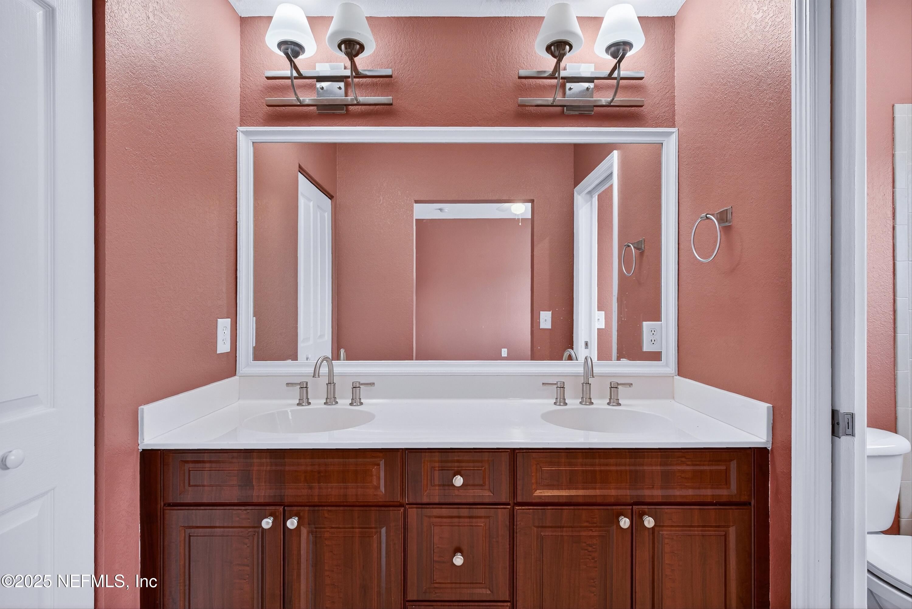 9745 Touchton Road, Unit 1625 Jacksonville, FL 32246 - Photo 36 of 69 Primary bath