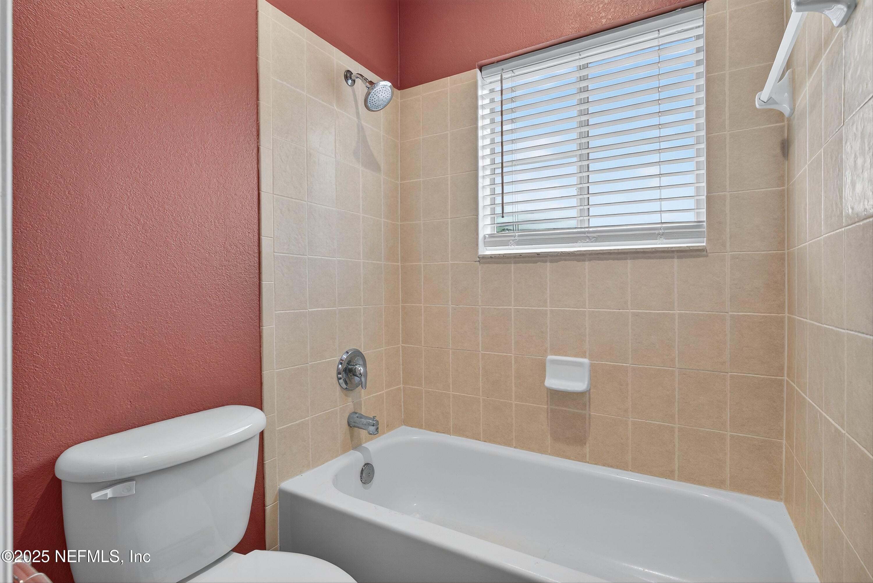 9745 Touchton Road, Unit 1625 Jacksonville, FL 32246 - Photo 37 of 69 Primary bath