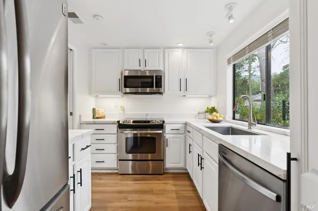 $825,000 | 4 Hummingbird Way, Novato, CA 94949