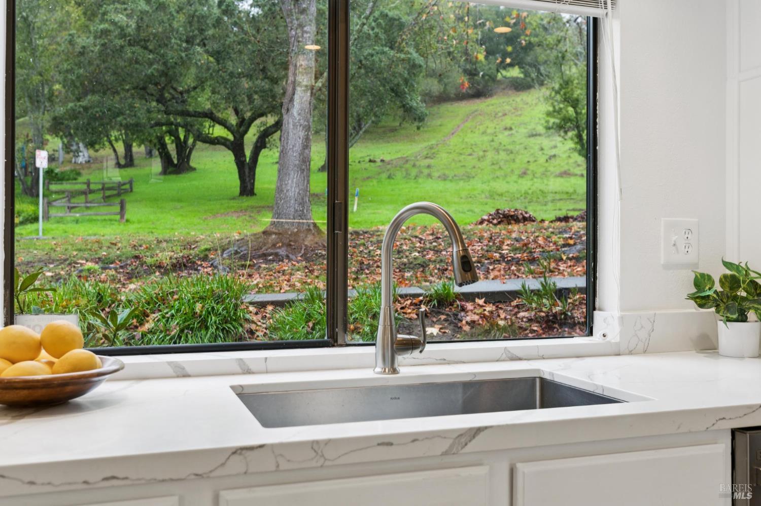 4 Hummingbird Way Novato, CA 94949 - Photo 18 of 43