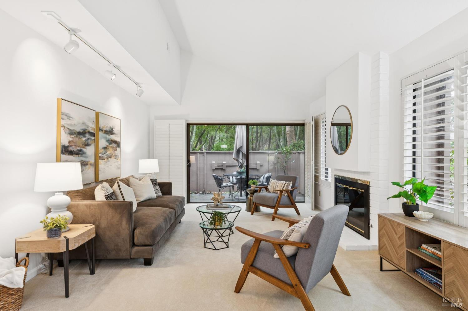 4 Hummingbird Way Novato, CA 94949 - Photo 7 of 43