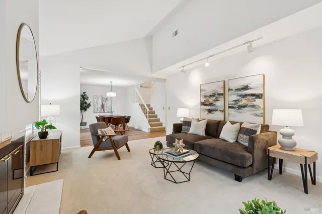 $825,000 | 4 Hummingbird Way, Novato, CA 94949