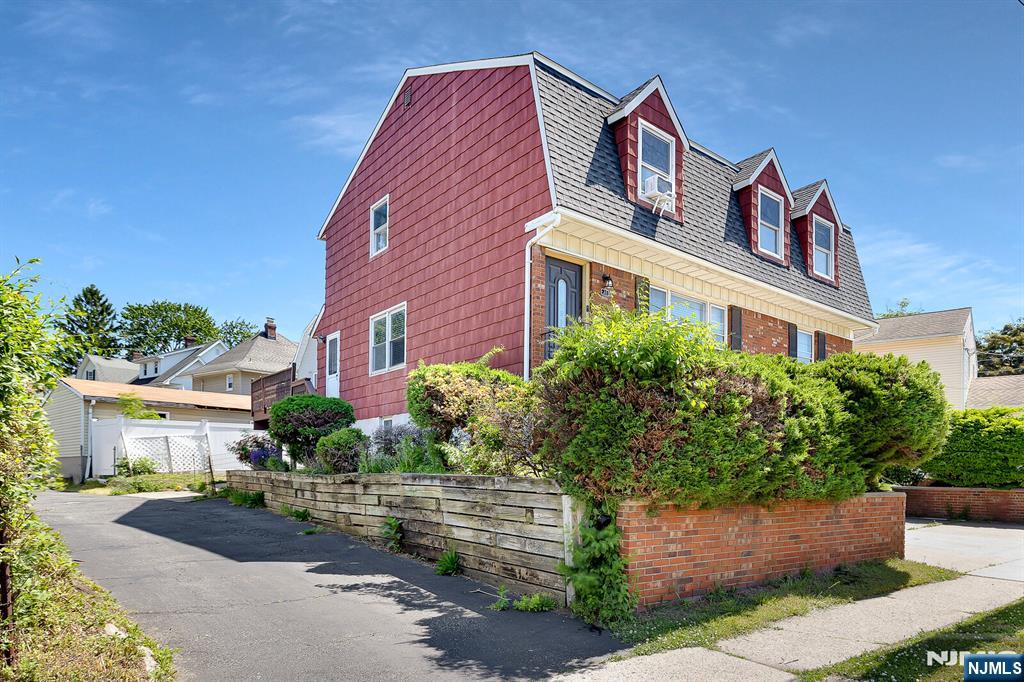 31 Marginal Road Rutherford, NJ 07070 - Photo 2 of 44