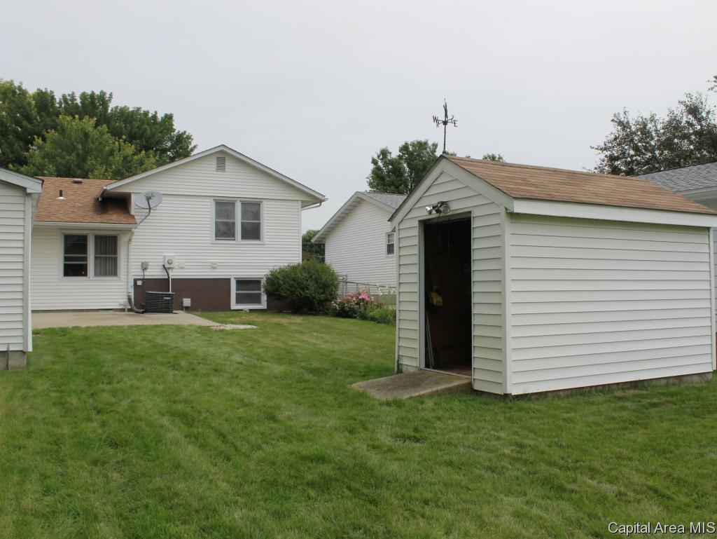 3004 Sherborn Road Springfield, IL 62702 - Photo 28 of 32