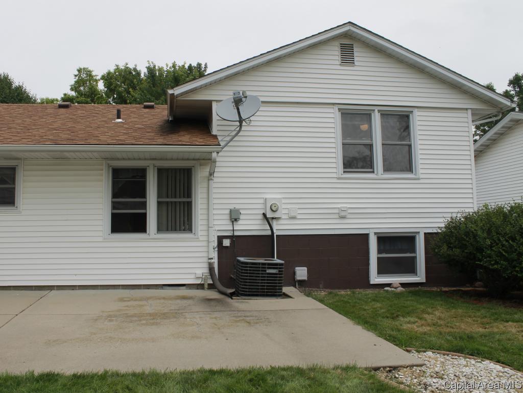 3004 Sherborn Road Springfield, IL 62702 - Photo 29 of 32