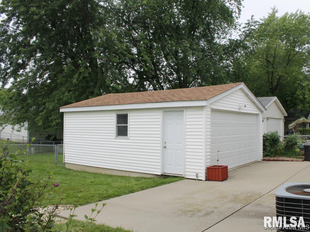 3004 Sherborn Road Springfield, IL 62702 - Photo 30 of 32
