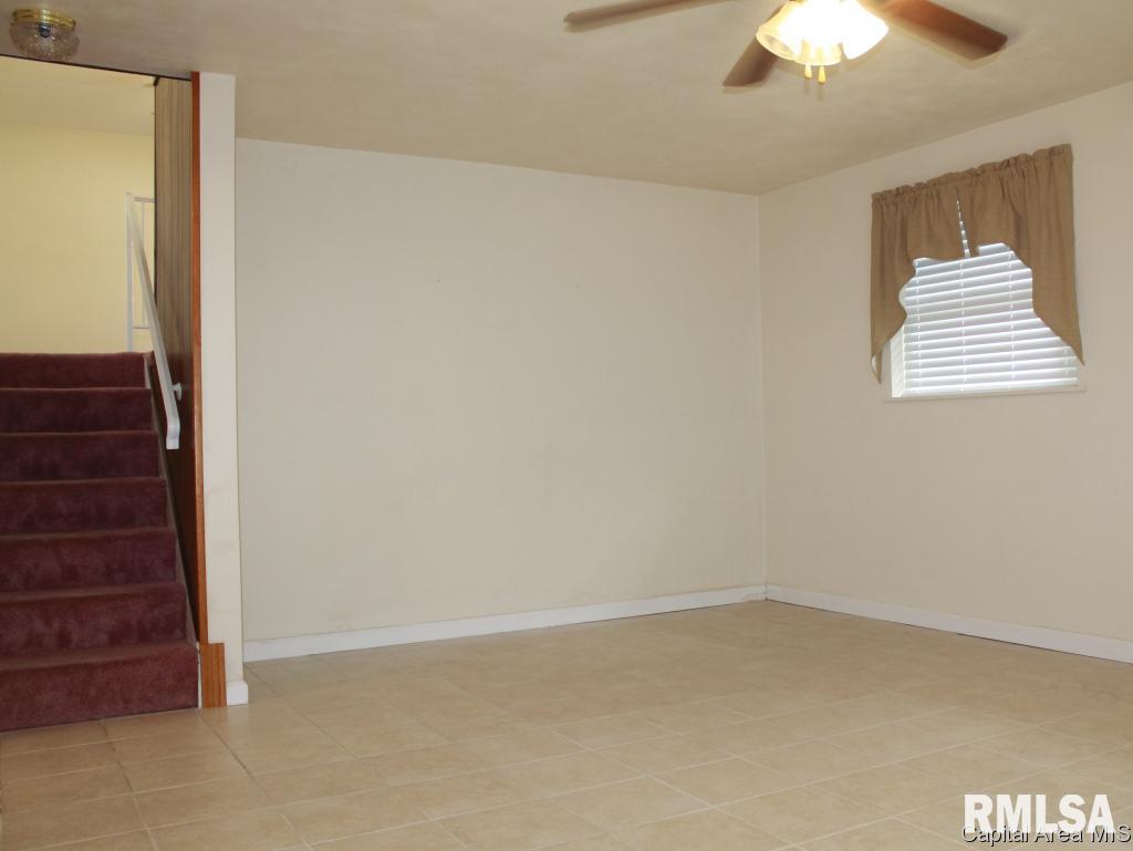 3004 Sherborn Road Springfield, IL 62702 - Photo 9 of 32
