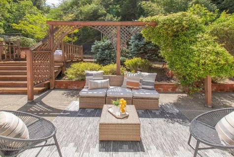 $1,090,000 | 145 Irwin Street, San Rafael, CA 94901
