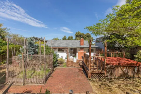 $1,090,000 | 145 Irwin Street, San Rafael, CA 94901