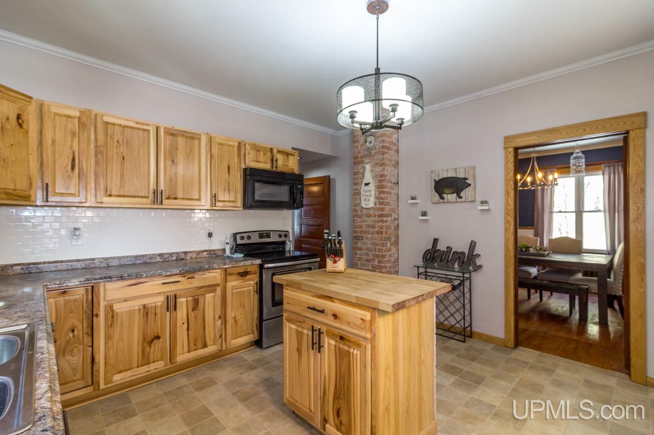 118 Ridge Street Negaunee, MI 49866 - Photo 8 of 15 Gallery Image 8