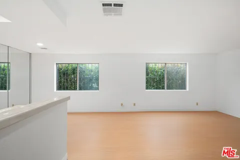 $3,499 | 839 South Holt Avenue, Unit 104, Los Angeles, CA 90035