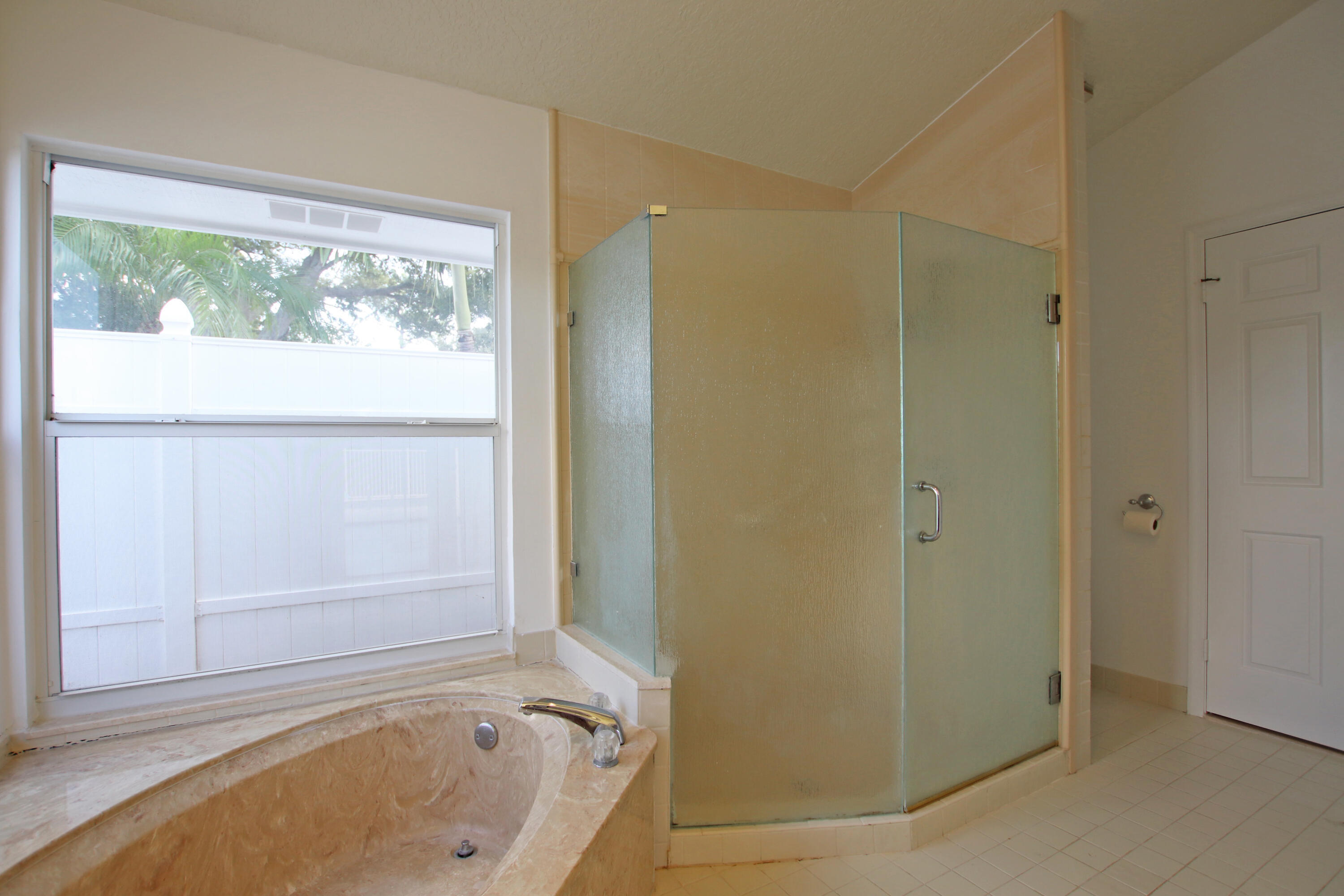 6944 Misty Lake Way Jupiter, FL 33458 - Photo 15 of 31 Master Bathroom