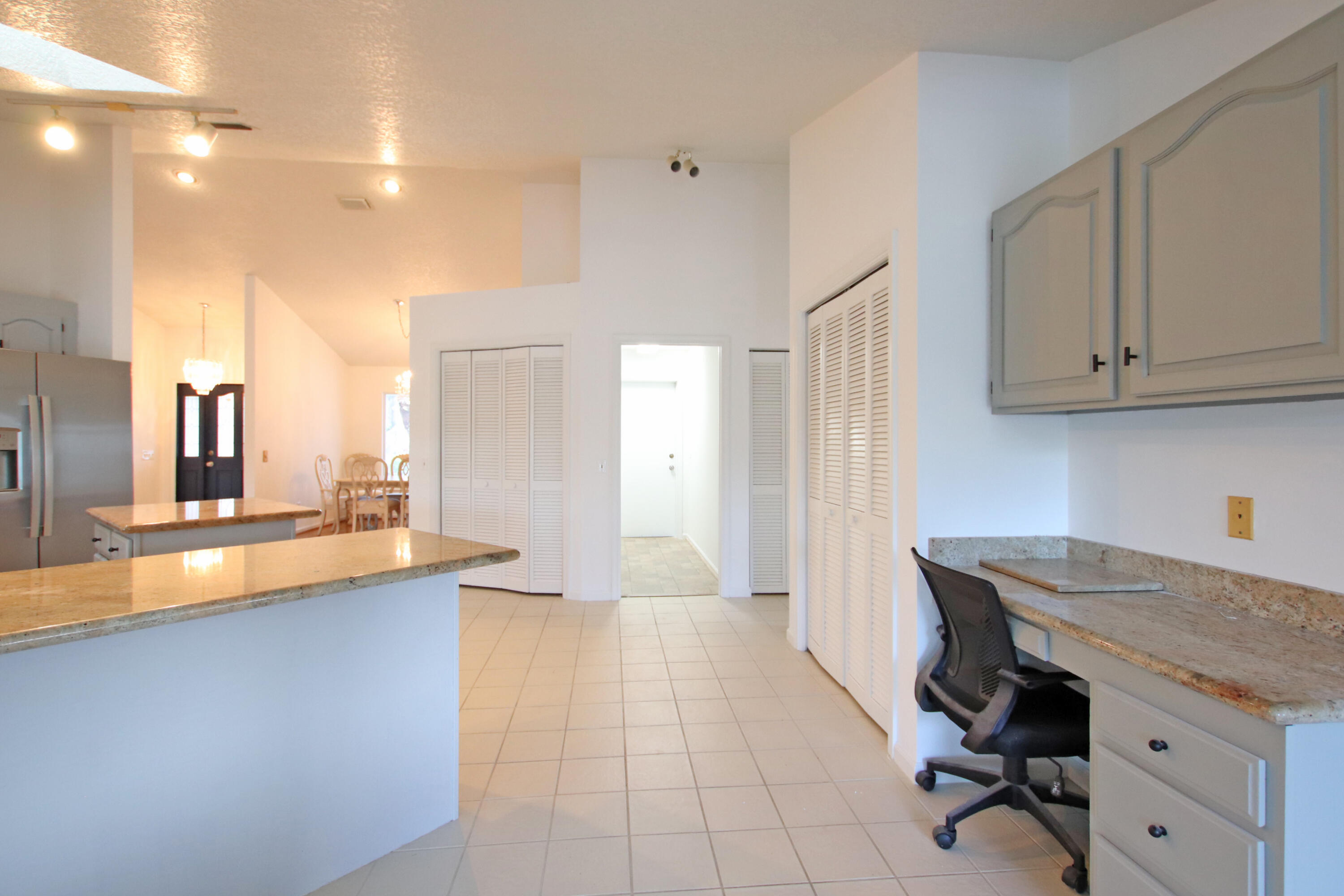 6944 Misty Lake Way Jupiter, FL 33458 - Photo 8 of 31 Kitchen