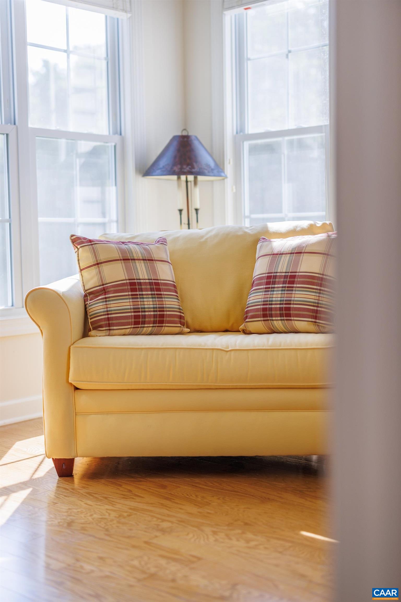 72 Spruce Drive Palmyra, VA 22963 - Photo 41 of 42 a living room with furniture and a window