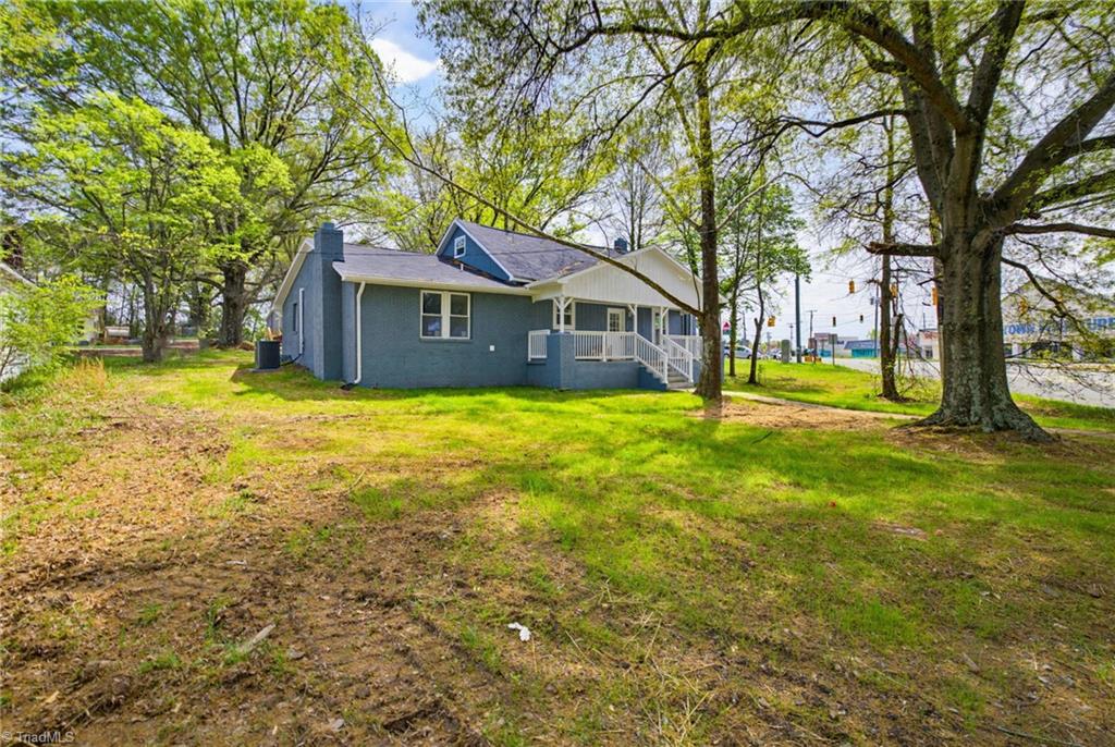 804 Ridge Street Madison, NC 27025 - Photo 2 of 31 Gallery Image 2