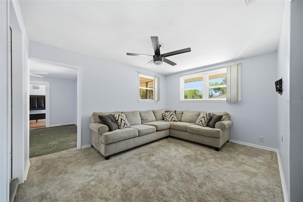11410 Thomas Road Seffner, FL 33584 - Photo 8 of 75