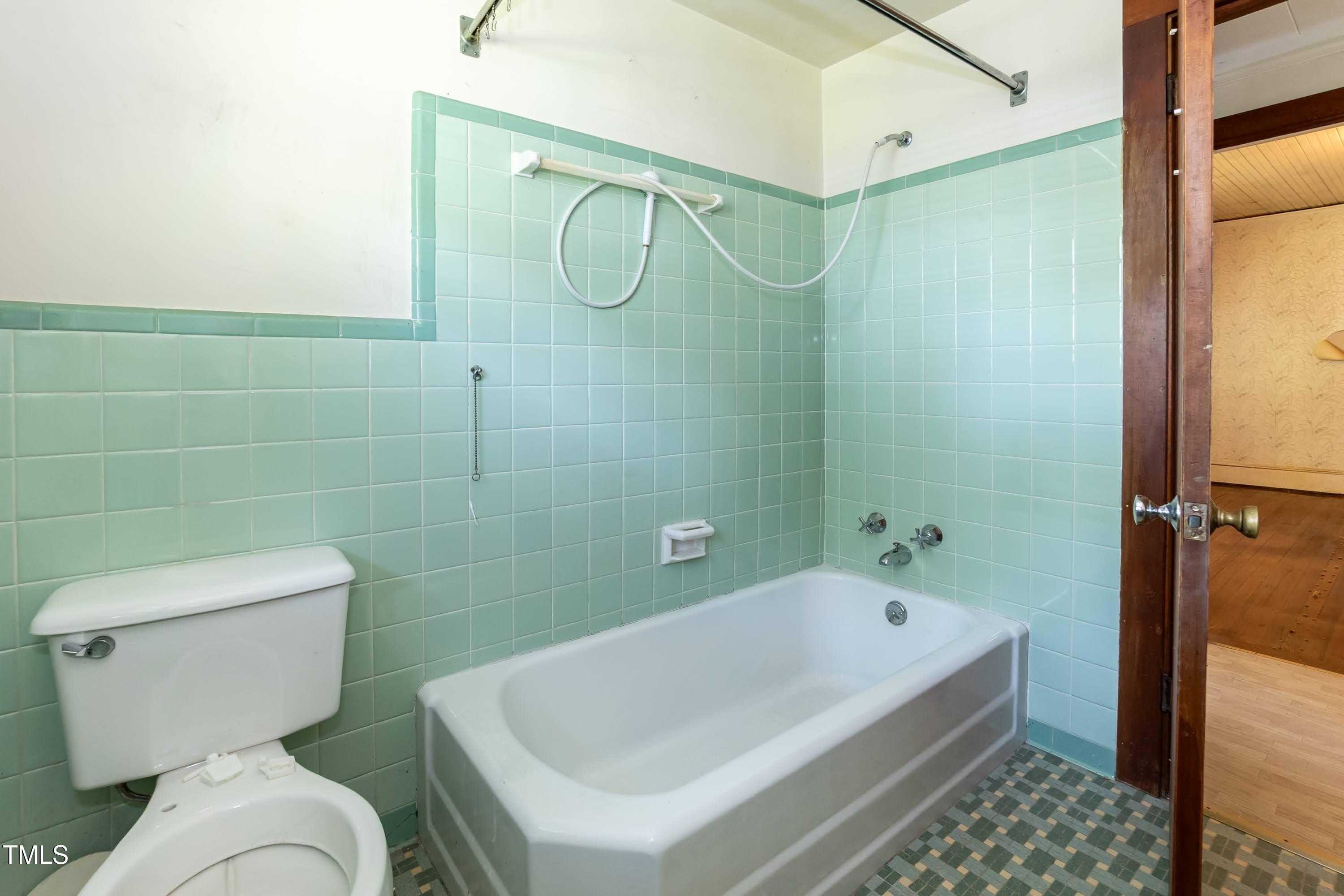 310 Spring Street Durham, NC 27703 - Photo 36 of 43 Bathroom 01b