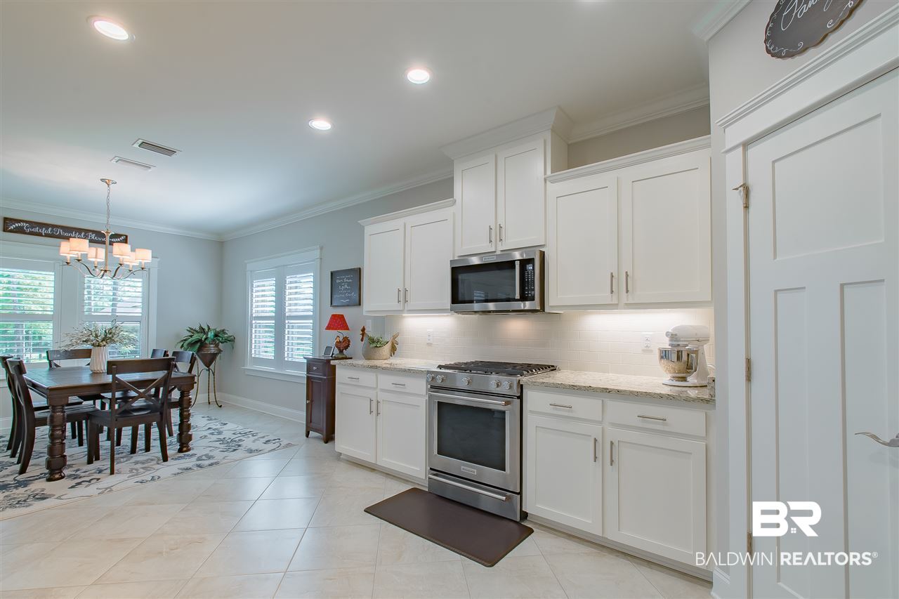 7816 Hemlock Street Daphne, AL 36527 - Photo 12 of 32 Kitchen w/Stainless