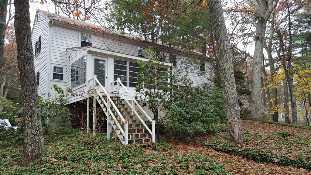 726 Wellesley Street Weston, MA 02493 - Photo 3 of 10 Gallery Image 3