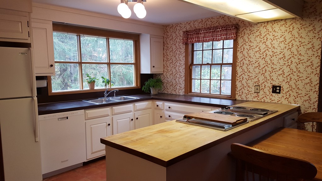 726 Wellesley Street Weston, MA 02493 - Photo 5 of 10 Gallery Image 5