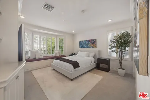 $3,299,000 | 3833 Goodland Avenue, Studio City, CA 91604