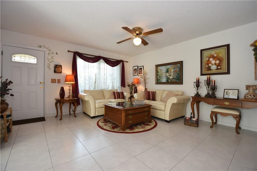 9275 Southwest 61st Way, Unit C Boca Raton, FL 33428 - Photo 3 of 31 Photo 3