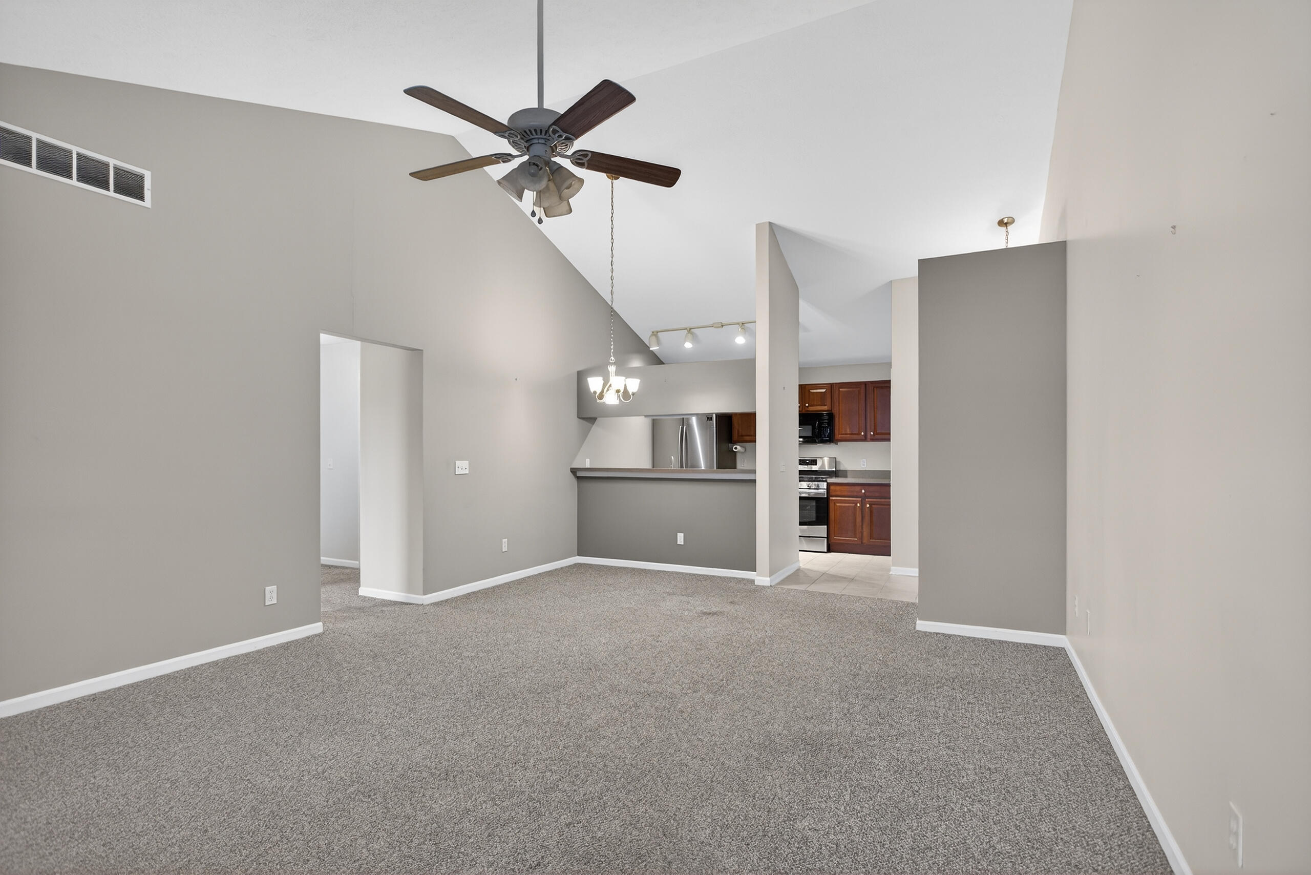 758 West Barrington Circle Jackson, MI 49203 - Photo 15 of 49 025_0N0A1215