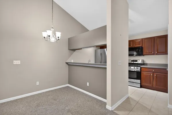 $194,900 | 758 West Barrington Circle, Jackson, MI 49203