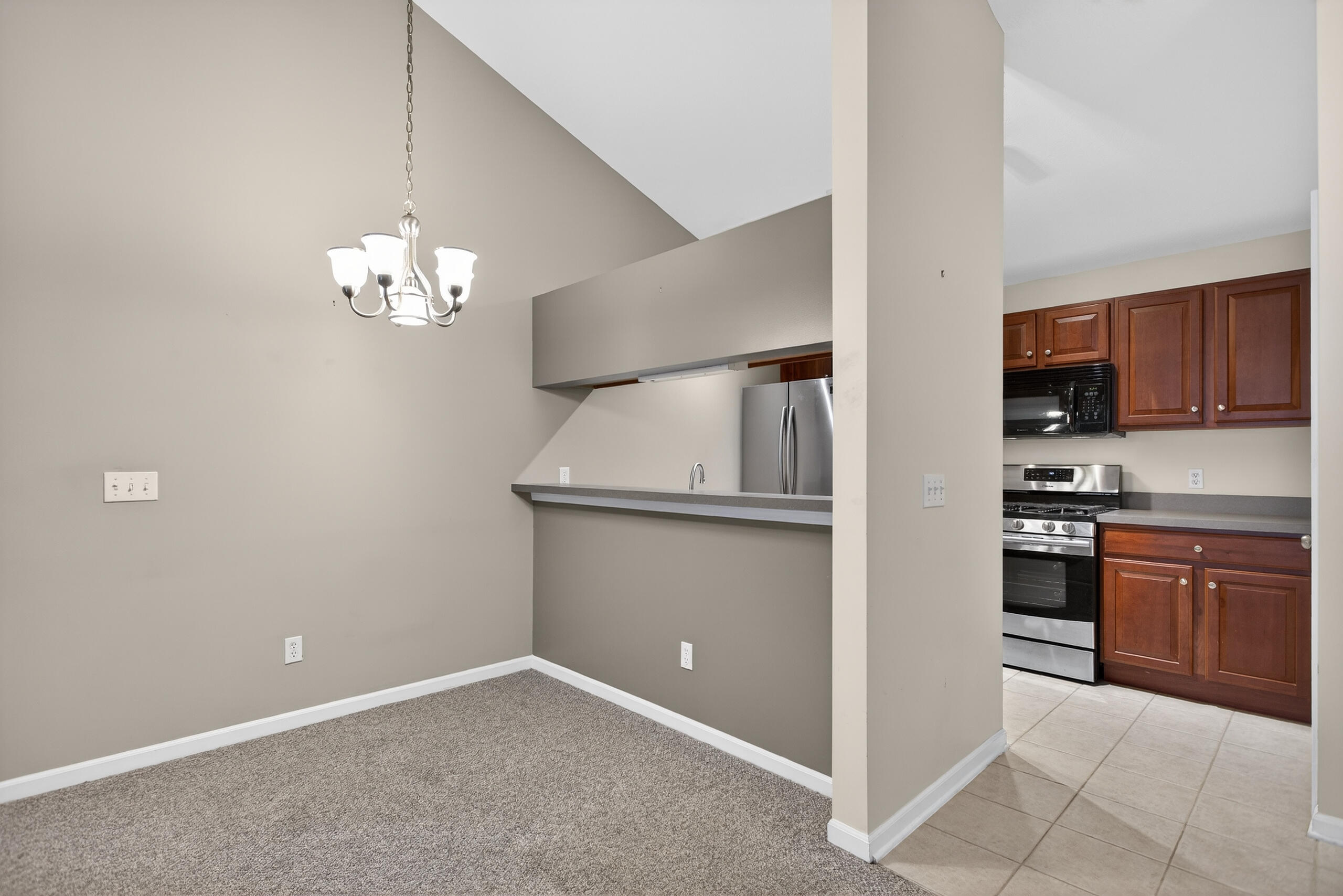 758 West Barrington Circle Jackson, MI 49203 - Photo 16 of 49 026_0N0A1218