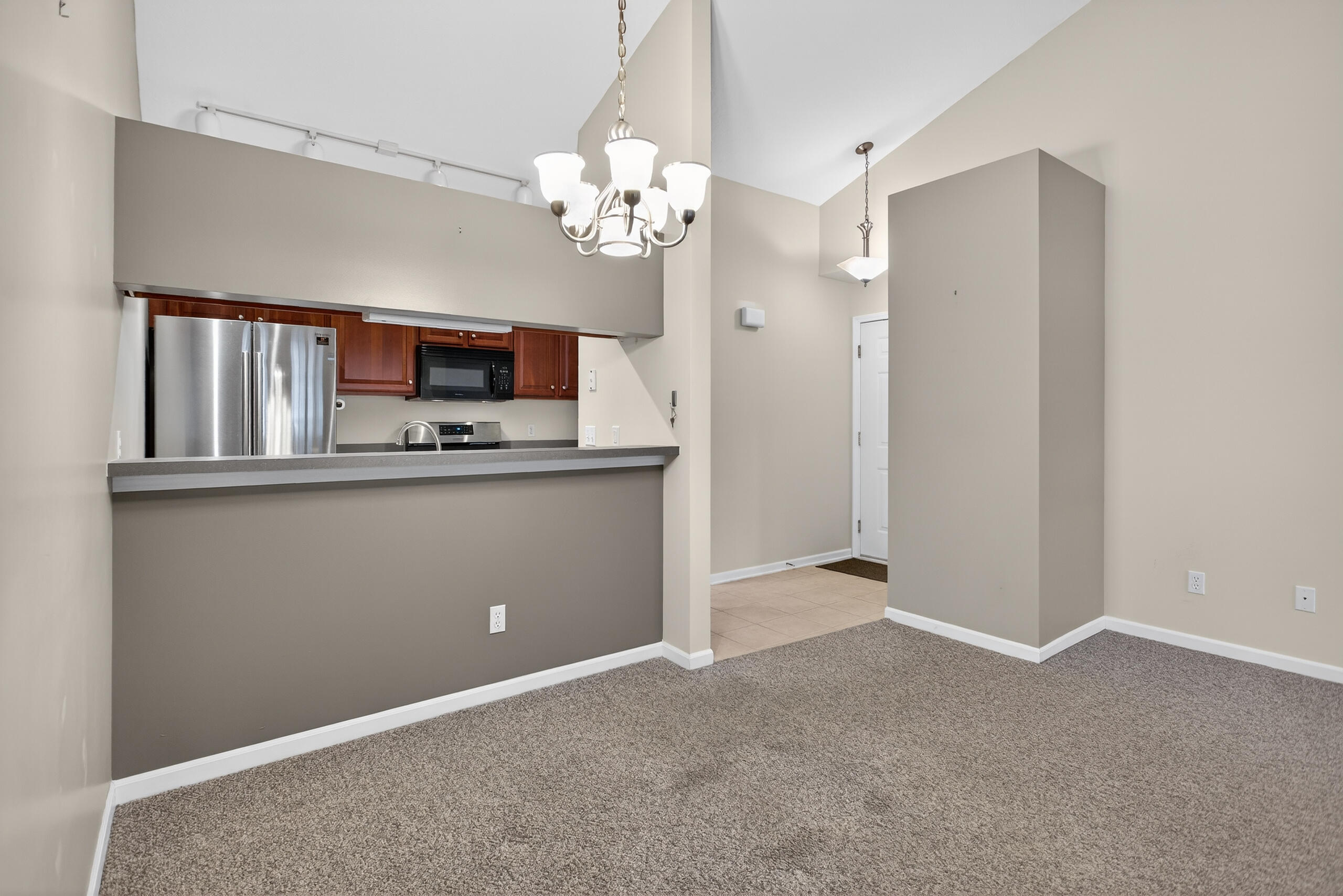 758 West Barrington Circle Jackson, MI 49203 - Photo 17 of 49 027_0N0A1221
